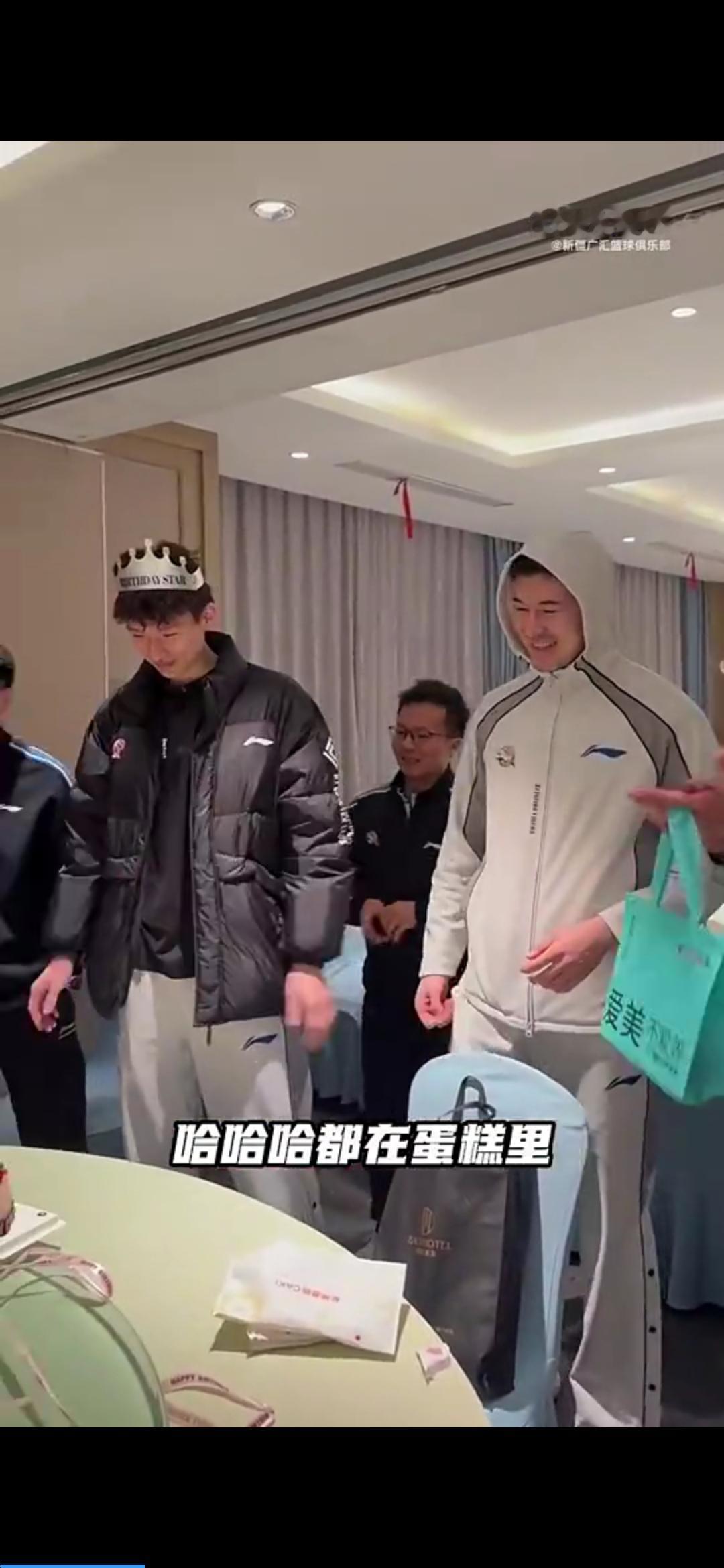 杨芮过生日冒泡，连得8分，意外打广厦12：2

新疆这几年最怕的球队，首先就是广