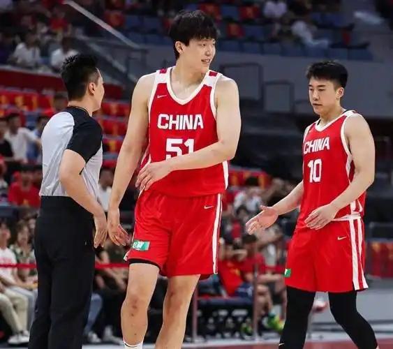 北京时间7月3日19:30分，男篮世预赛B组第五轮进行进行，备受瞩目的中国男篮坐