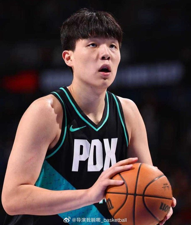 作为世预赛亚洲区唯一的NBA现役球员杨瀚森在两场比赛场均拿到9.5分和6个篮板，