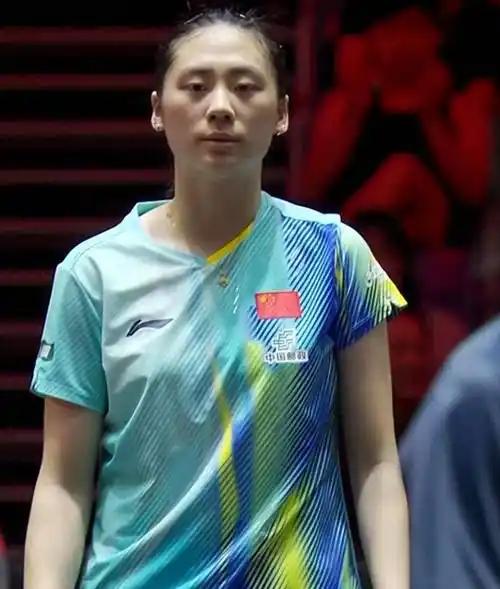 新加坡大满贯中国乒乓球男女年轻小将陈熠、陈垣宇取得突破性进步。
女队陈熠3:0横