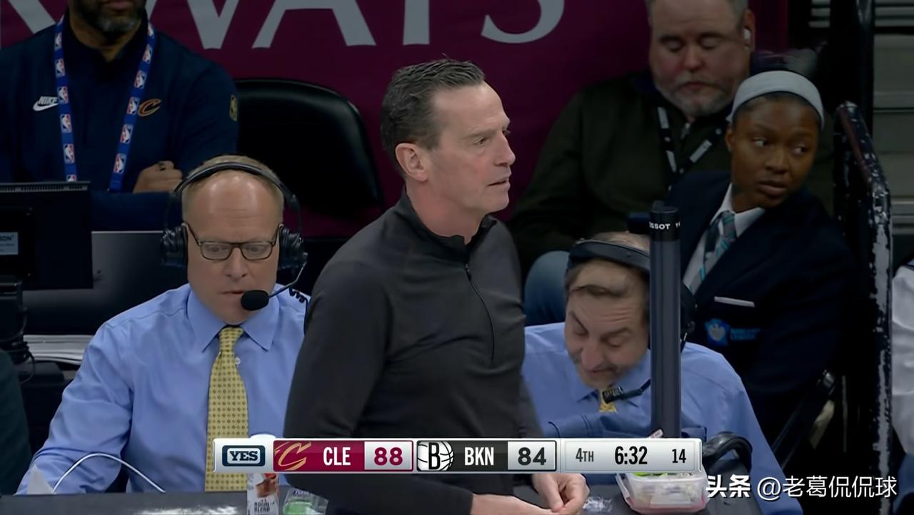 骑士主帅阿特金森忍不住怒赞爱将哈登！在今天骑士客场以106：102险胜篮网的赛后