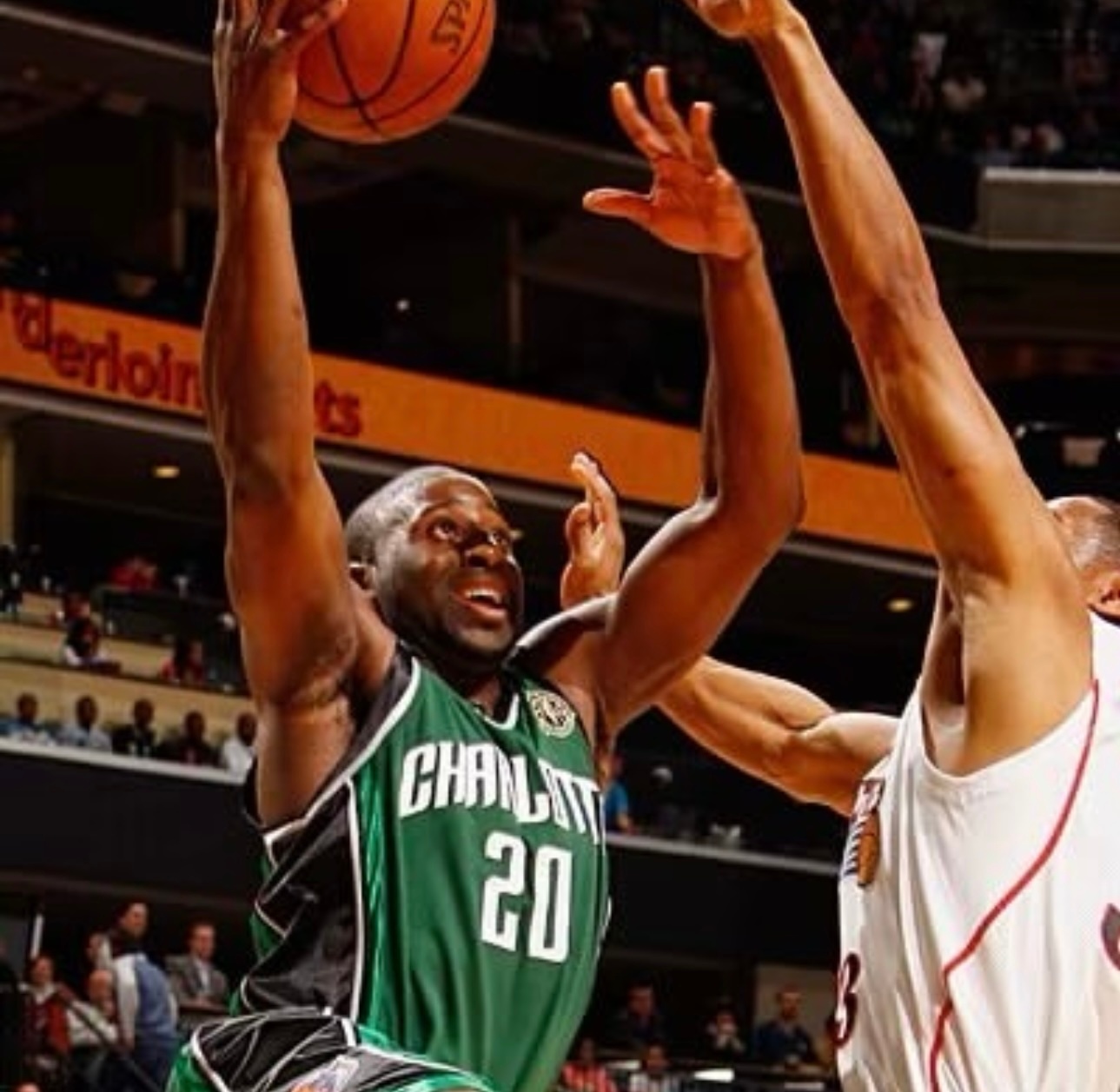 篮天下 NBA绿色周，夏洛特山猫时期的绿色球衣，你有见过吗？Images via