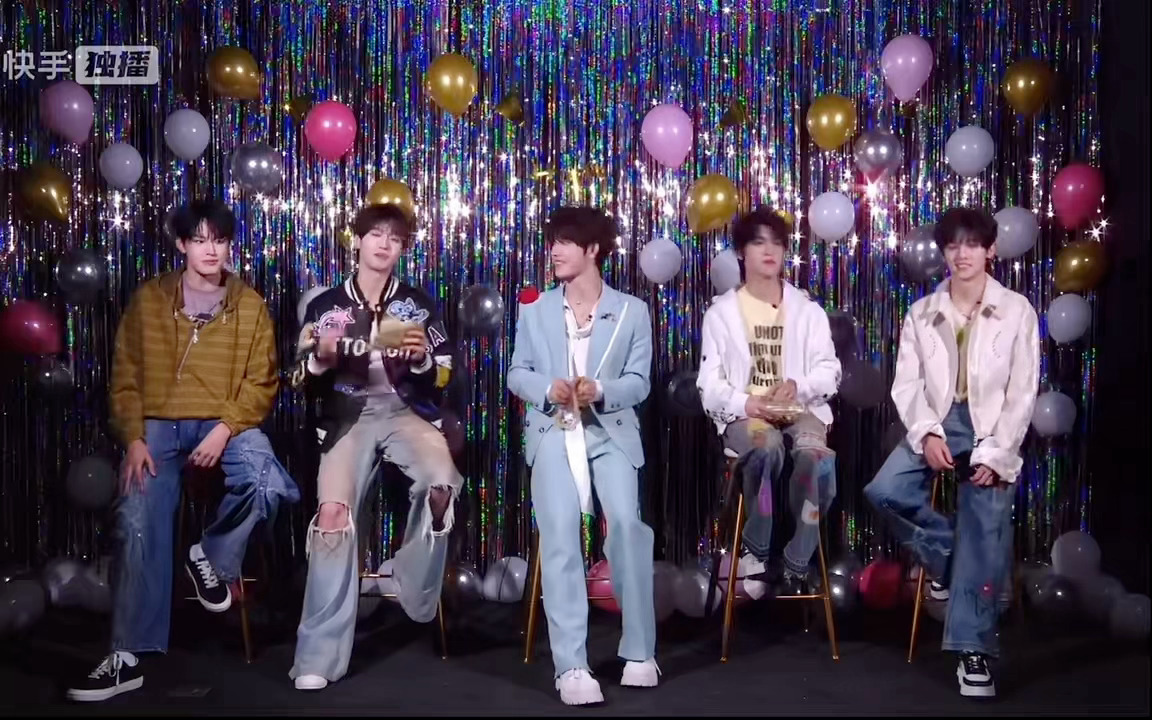 朱志鑫写给苏新皓的19岁生日信 朱志鑫苏新皓最重要的是看见你很快乐 朱志鑫写给苏