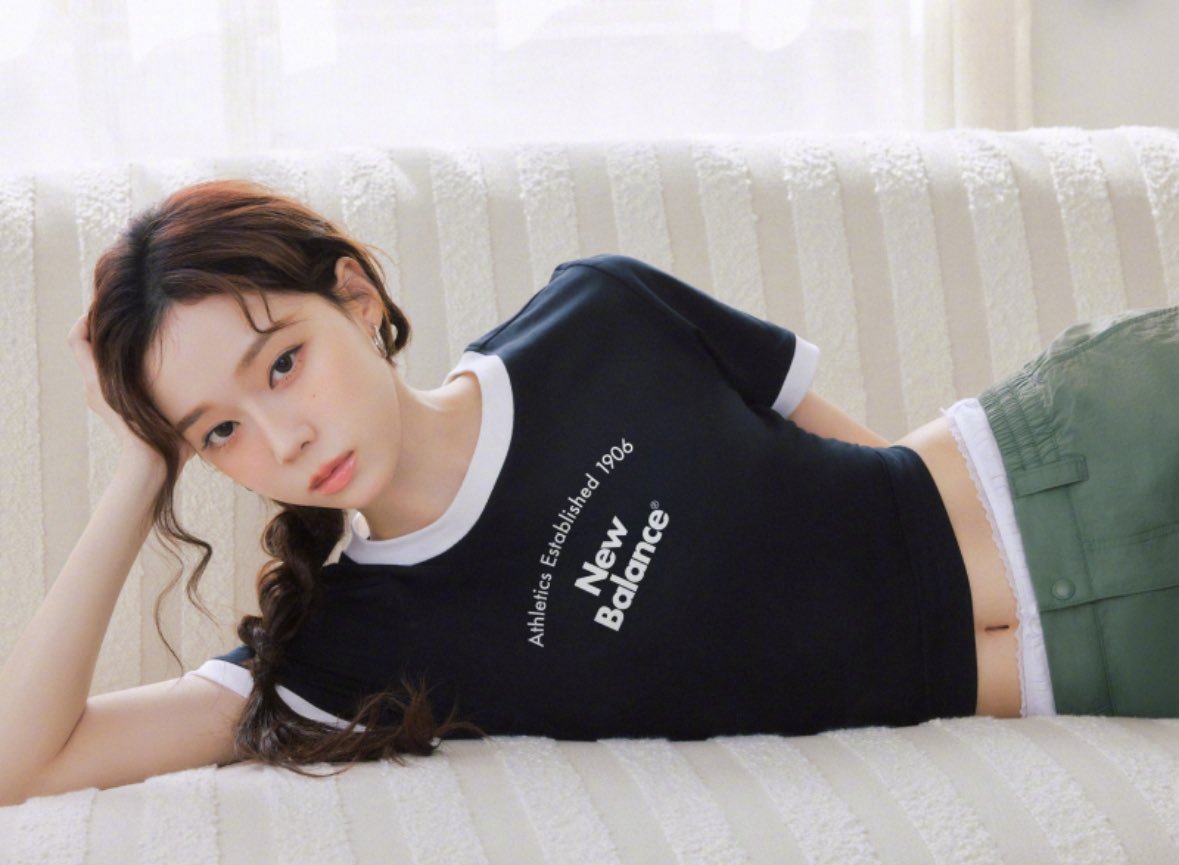 【Theqoo】aespa WINTER x New Balance新照片，又美