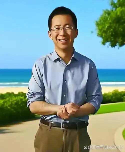 2018年，张一鸣发了条朋友圈，庆祝抖音海外版登顶苹果商店下载榜。

本来是件喜