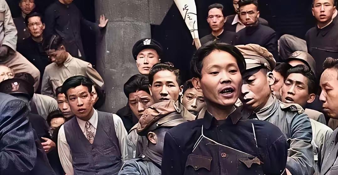 1947年，共产党员陈斌即将被敌人处决，他突然看到人群中有三个熟悉的身影，立马大