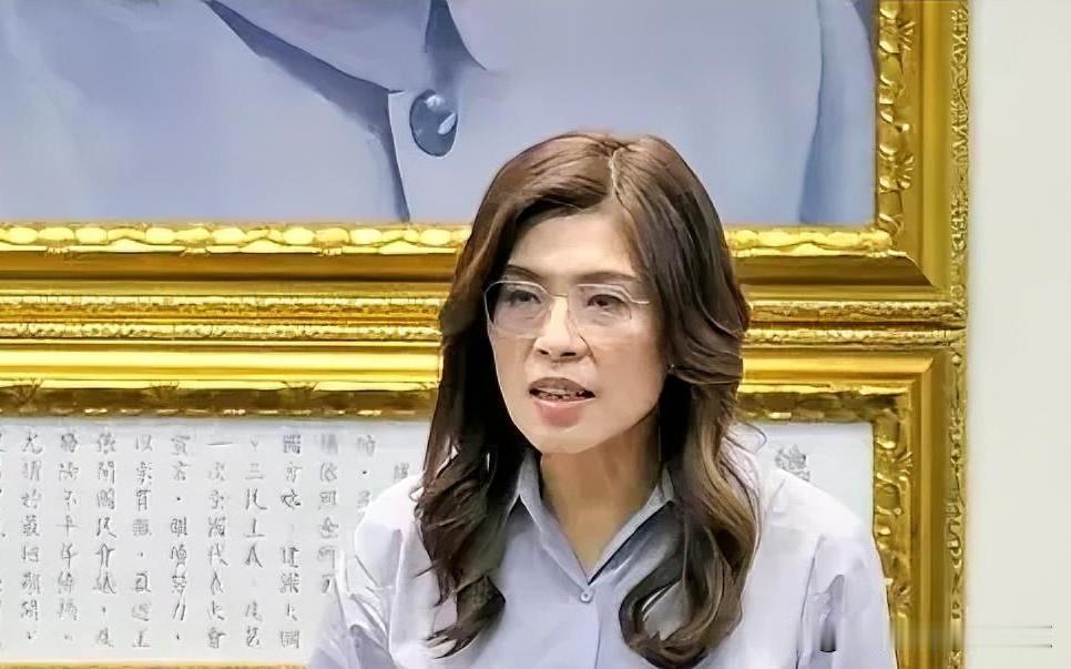 6月21日郑丽文出席新竹小组长授证典礼，现场直言，没有和平，当地所有发展都会变成