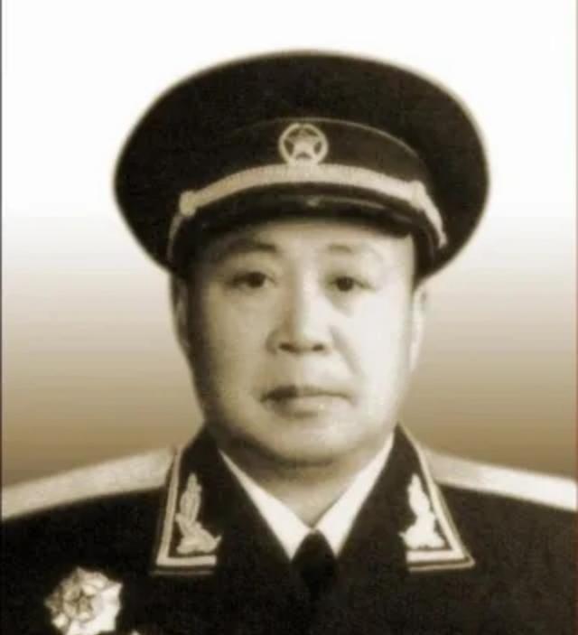 时任湖北军区副参谋长罗厚福，因在任孝感军分区主要负责人期间，擅自经商，并造成不良