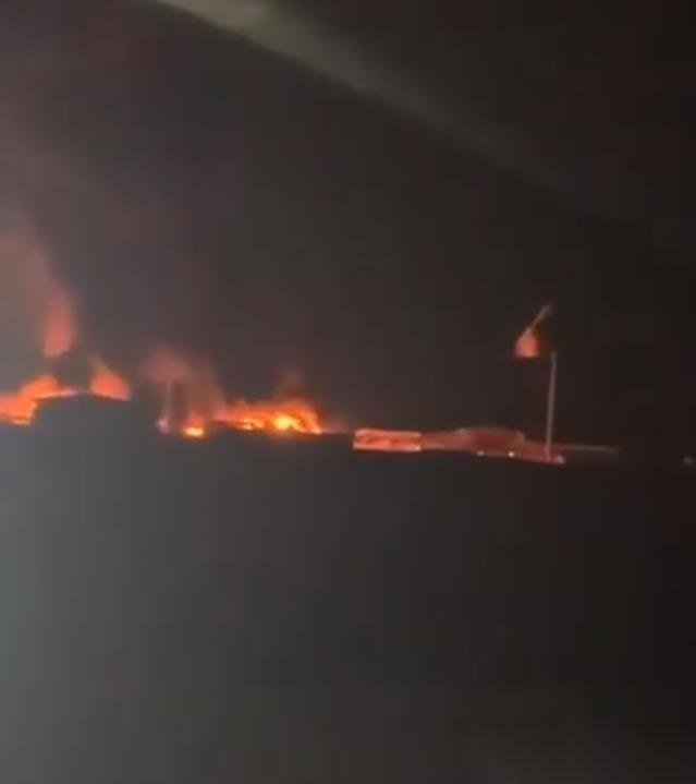 6名美军精锐，连人带机在伊拉克摔成了火球。伊朗咬定是导弹揍下来的，美军却急着摆手