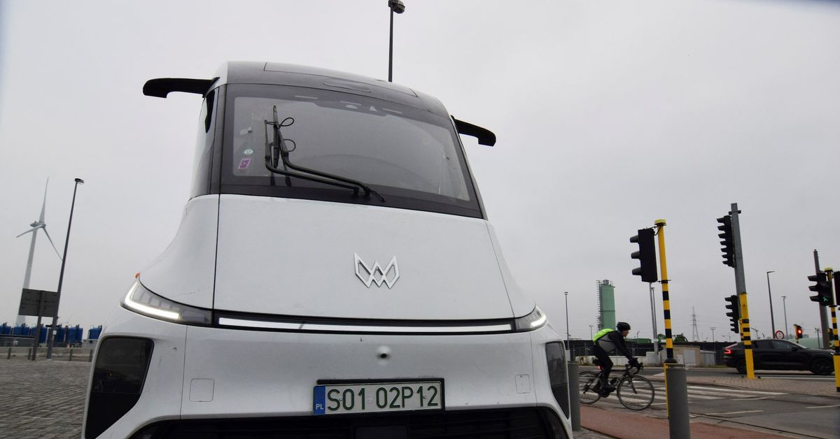 中国苇渡科技（Windrose）R700 纯电牵引车—— 一款对标特斯拉 Sem