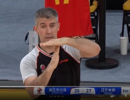 CBA公司可别再闹大笑话了！CBA季后赛外籍裁判别再乱安排了！

要说CBA联赛