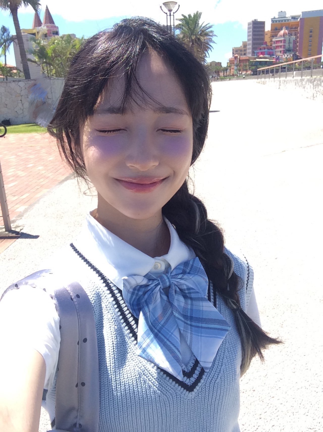 方鈗河 X更新여름 주세요🌞🩵 