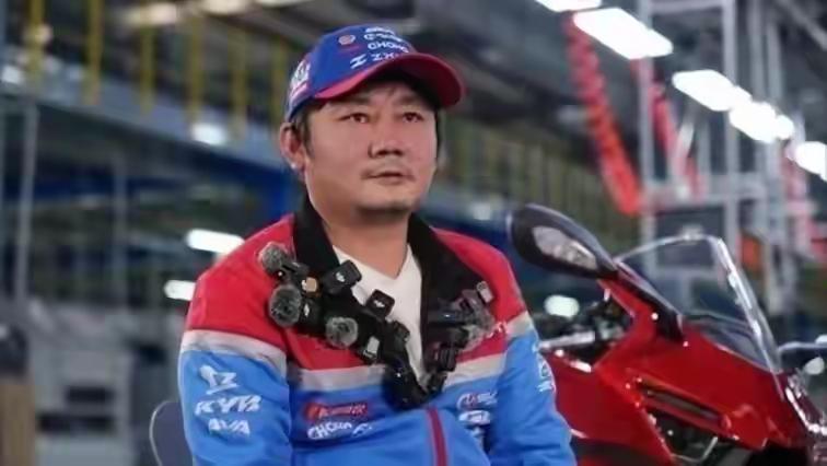 一台冠军摩托车，居然掀起海峡两岸这么大的讨论，看完真的让人感慨万千。台湾车友实在
