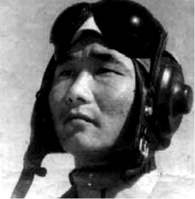 [浮云]1965年，飞行员高长吉无视毛主席禁令，直接击落一架闯入我国的敌方侦察机