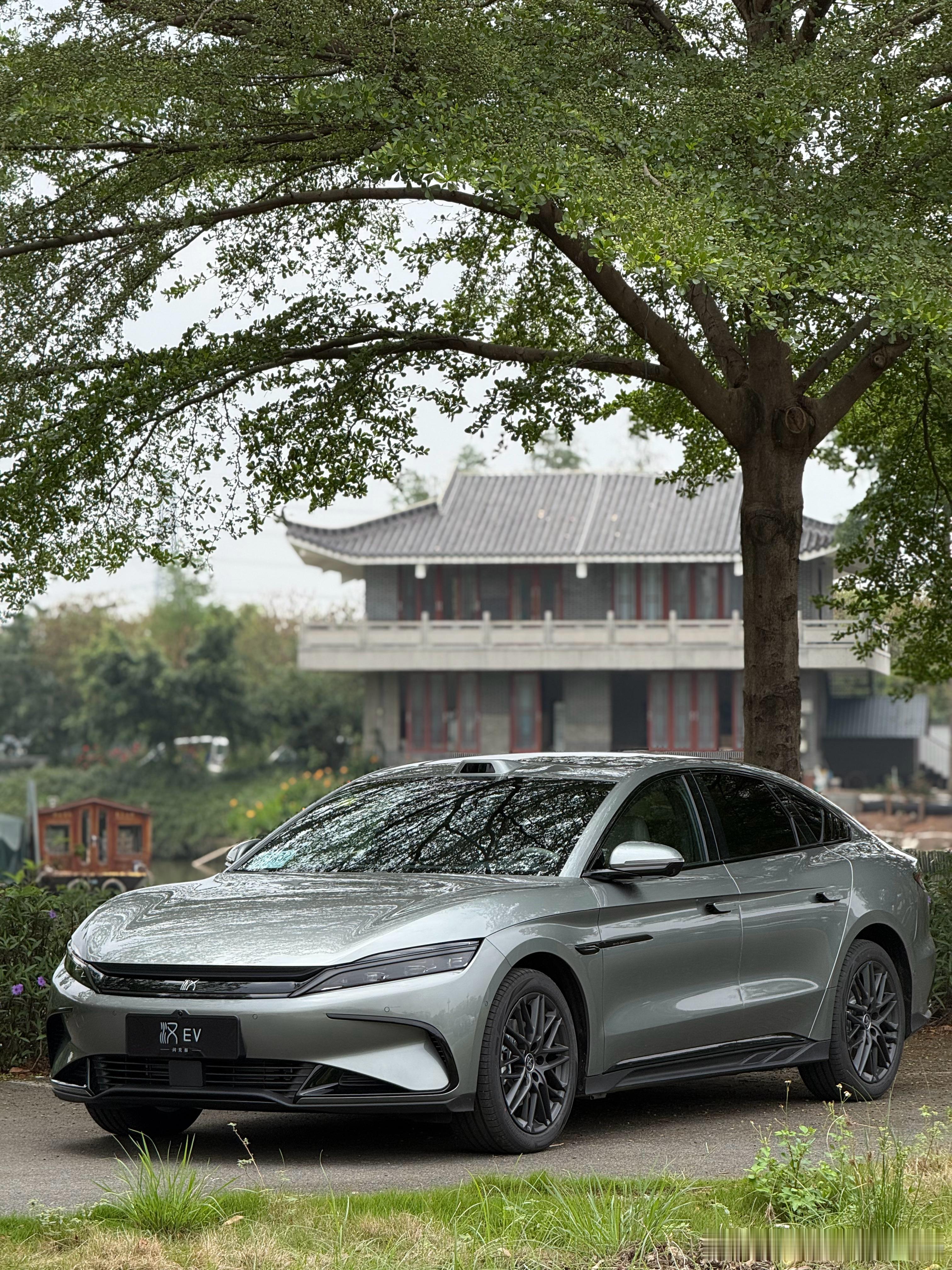 哪张好看比亚迪大v聊车