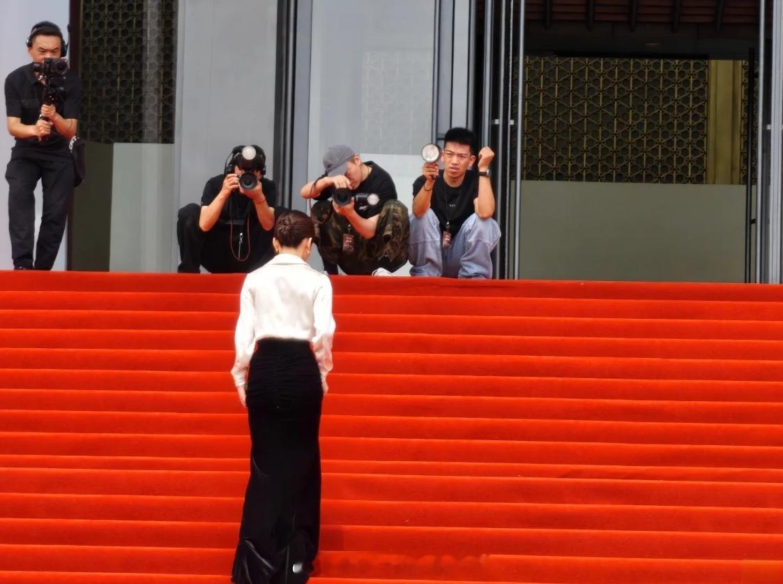 娜扎朱珠张歆艺俞飞鸿唐嫣领衔主演 这个词条一出，属实是期待值拉满了，今年的跨年大