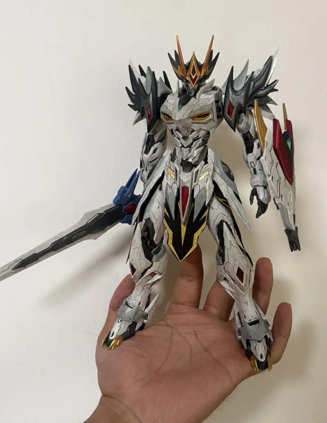 mdh曹仁
高达模型制作 无动下清堆积计划启动，旧版的还是很多尖尖刺，幸好没有血