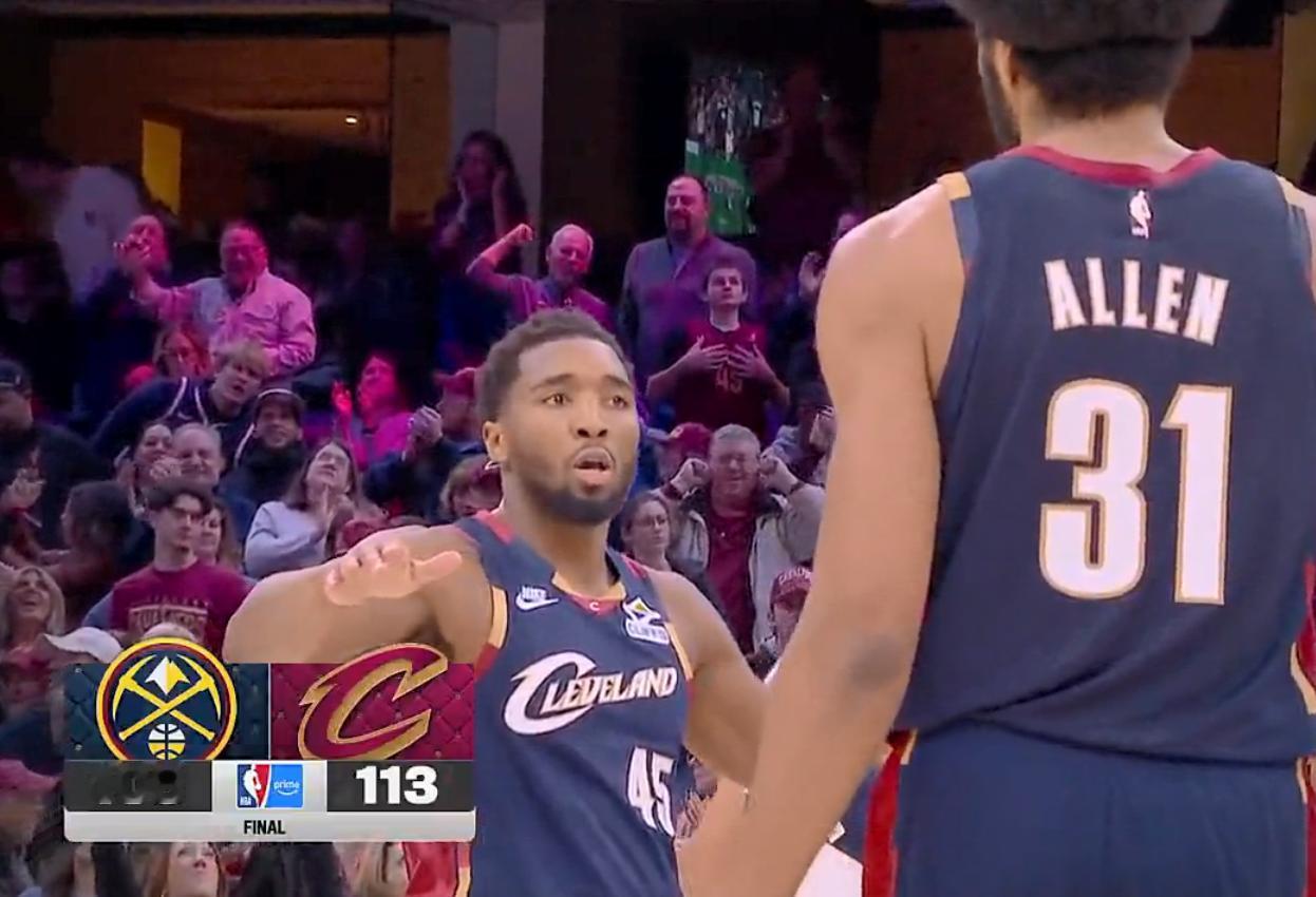 骑士113:108逆转掘金。
火箭喜提西部第三了👀