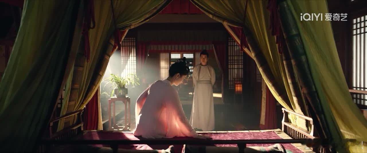 看到黥刑就猜到会有上官婉儿的梅花妆，这段的光影也运用的好棒