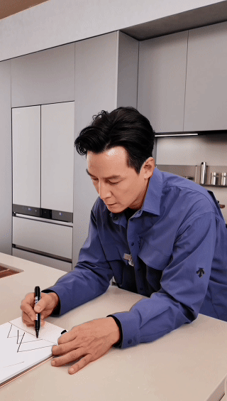 我是不会放弃去阿勒泰的 当吴彦祖顶着这张脸聊设计稿的时候，还有谁能保持理智啊！但