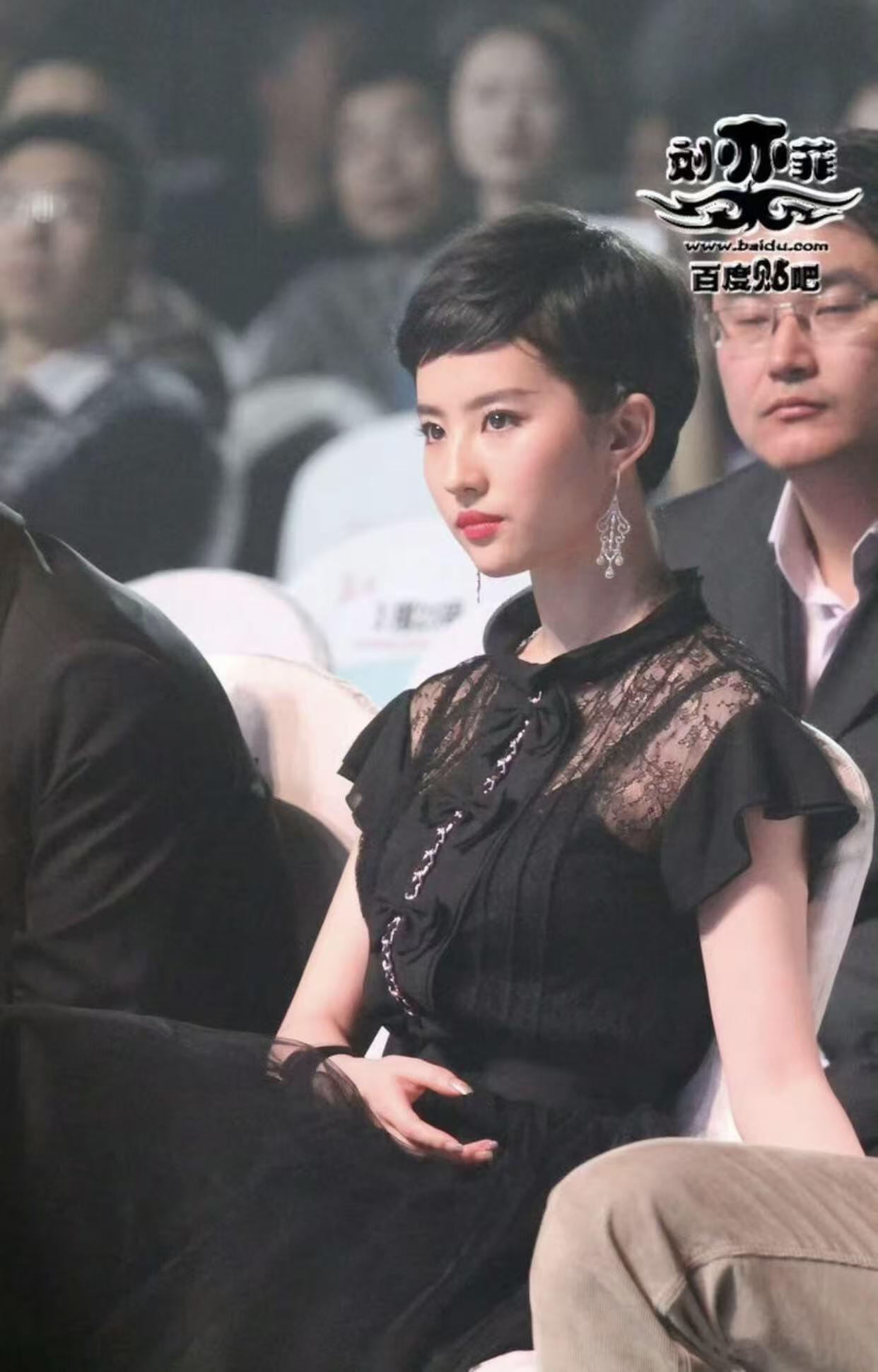 只有眼睛漂亮才能驾驭住这发型吧❓神仙姐姐这种是什么👀型，为啥她这种短发了还这么