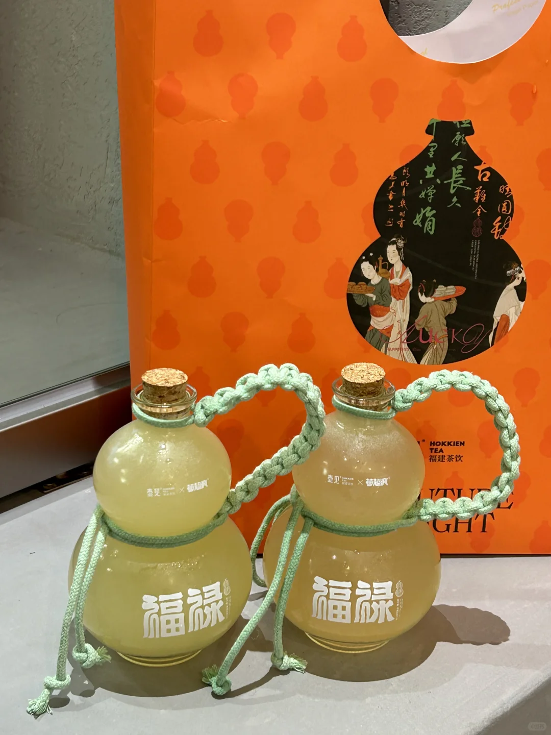 壶见7️⃣周年限定🟡拎在街上被问了一路