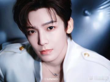 侯明昊逍遥 侯明昊红烨的故事就像一首激昂的乐章，穿越时空的旋律在魔幻童话的世界里