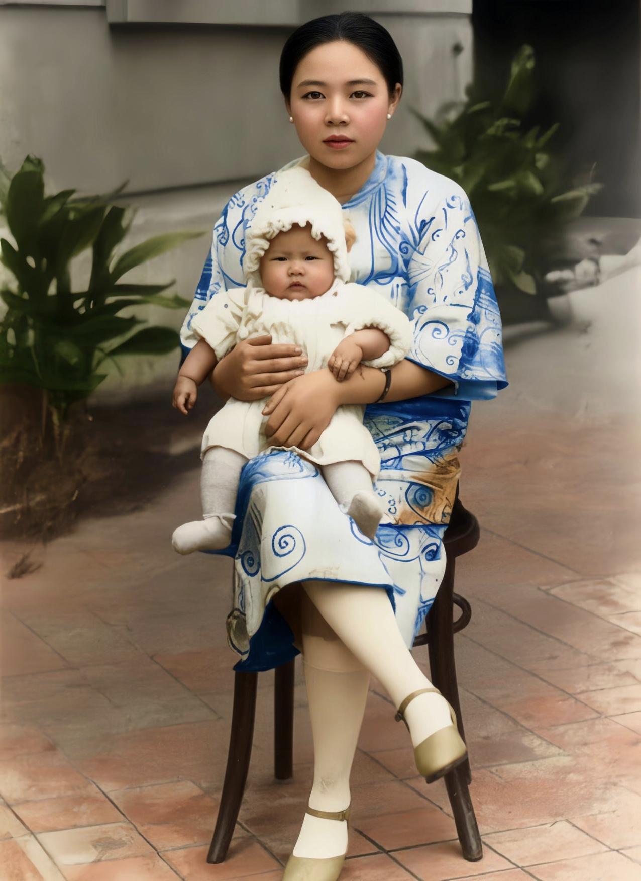 白崇禧妻子马佩璋年轻时的留影，她是地道桂林回族姑娘，出身当地望族，当年她和白崇禧