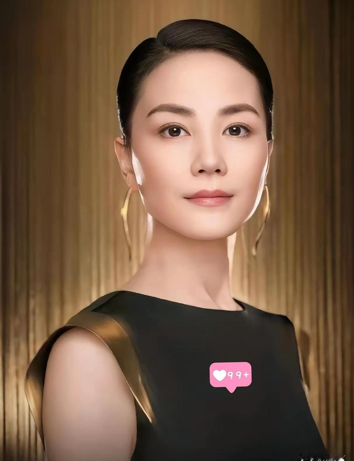 李亚鹏又离了，这次没闹，也没爆。
微博俩人发一句“感恩相遇”，干净得像没发生过。