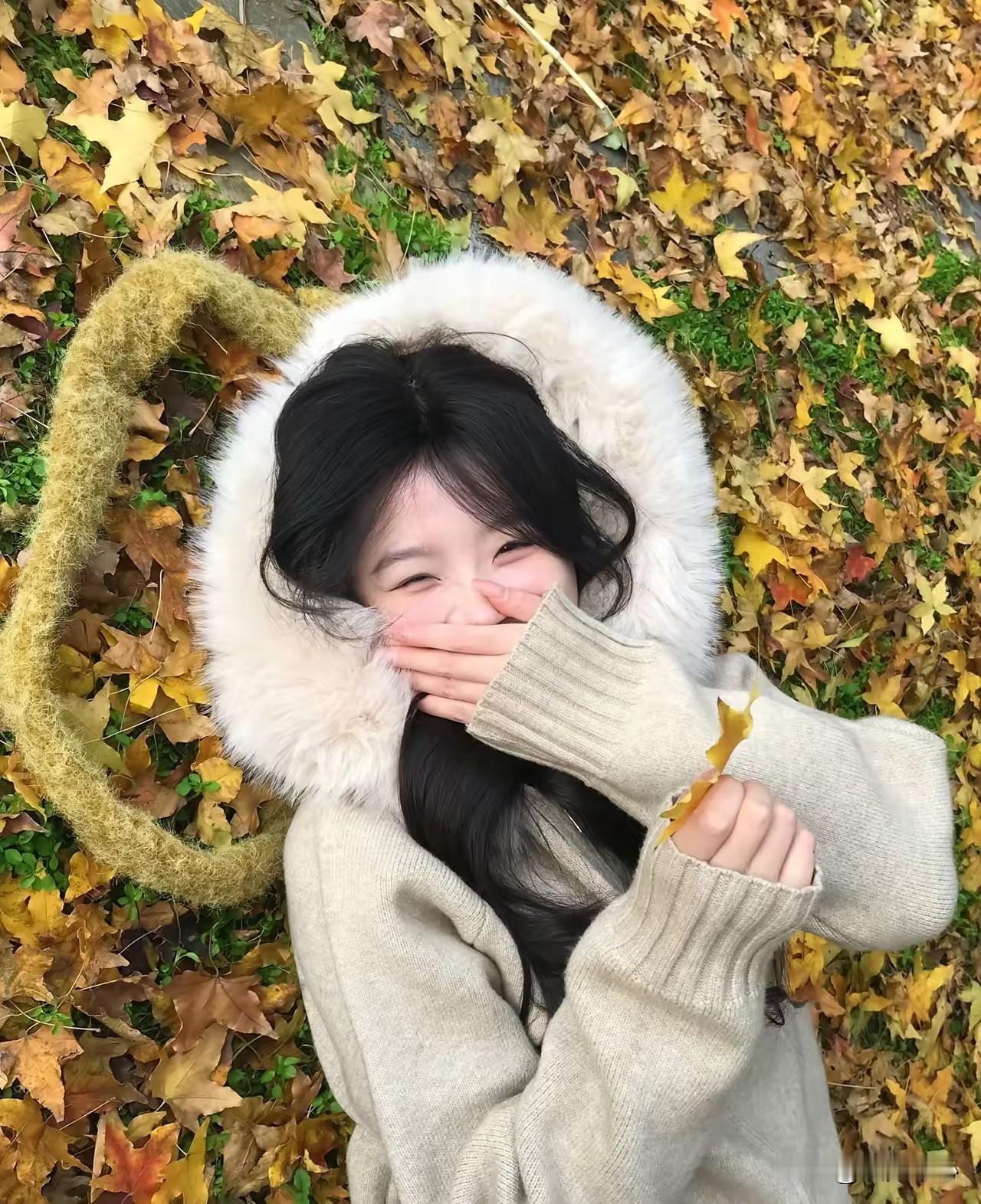 女人正不正经，一眼便知：不正经的女人，多半都有这4个特征。
 
第一，对待异性没