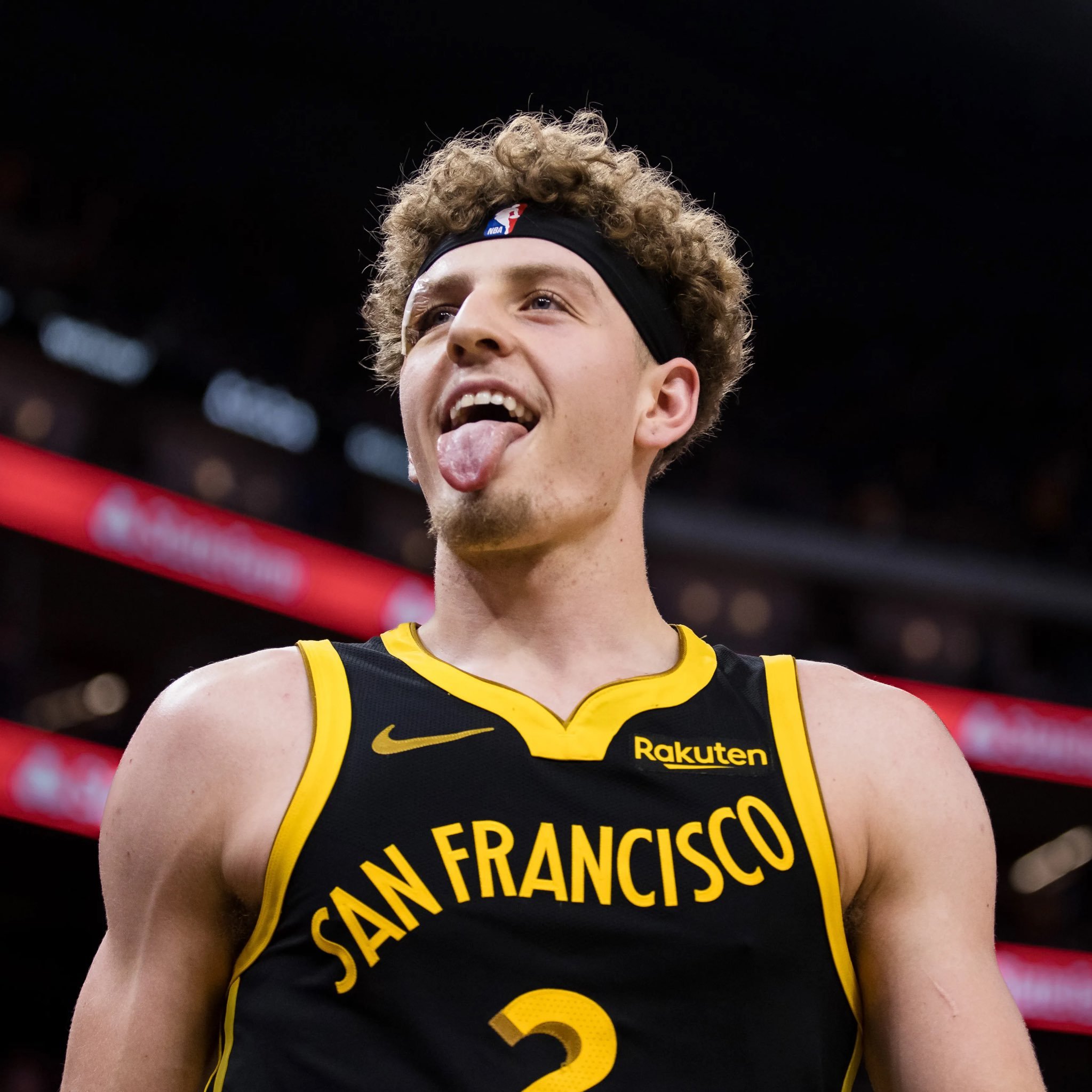 科尔聊波杰说要超越库里的言论“ 作为年轻球员 你要学会就是怎么应对媒体我觉得那句