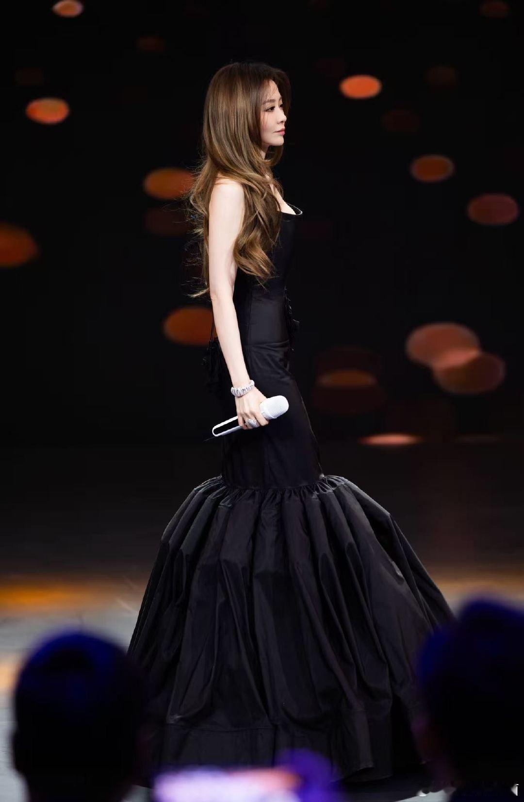 如何检验一座舱的音质含金量？张靓颖的海豚音就是最严苛的“试金石”：当极致动态范围