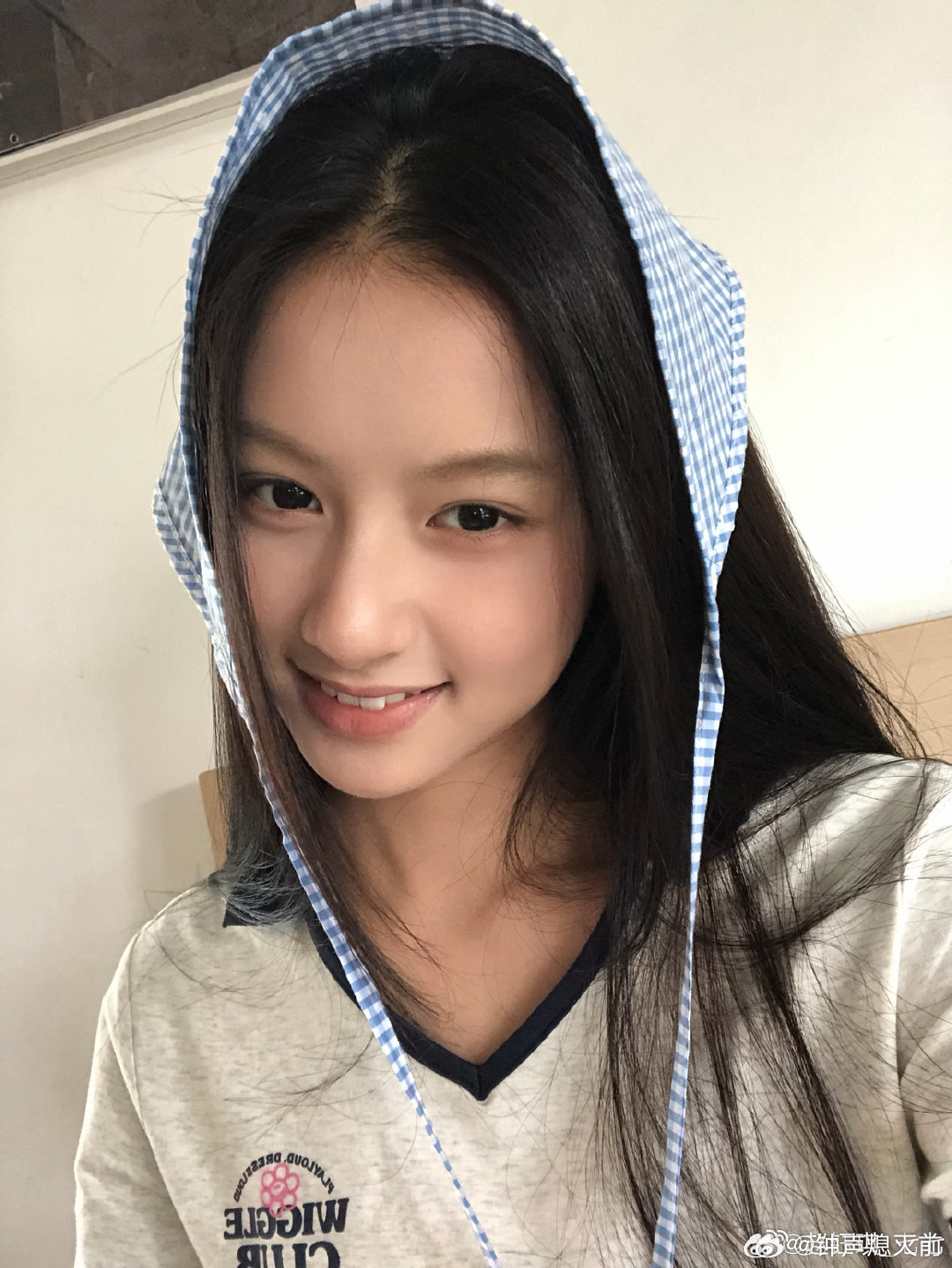 七七好美萌啊，这个风格很适合她 