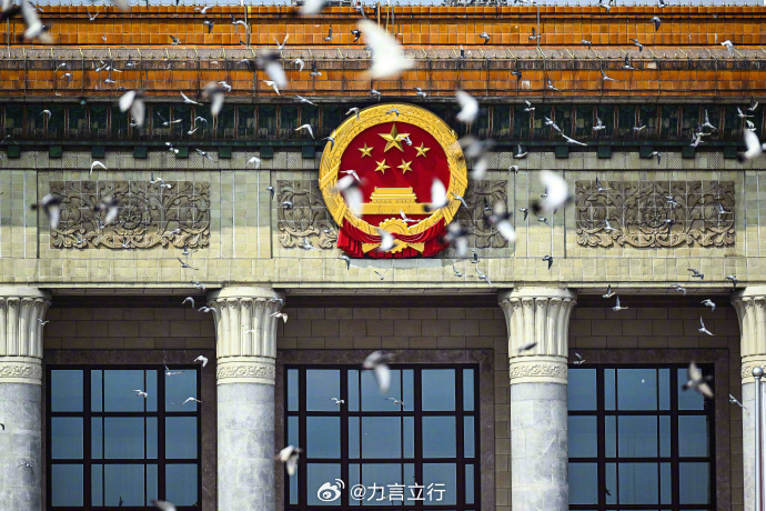 老外震惊国内送外卖放路边 让我想到一件事，一个朋友在国内一家连锁超市，有次说到东