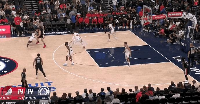 缺乏经验！杨瀚森抢板被吹犯规！
在今天NBA常规赛开拓者对阵快船的第一节比赛中，