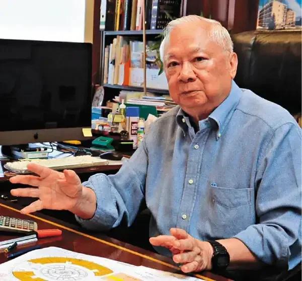 1901年，李鸿章去世时，留给孙子们280亿财产，没想到，52年后，他的孙子，4