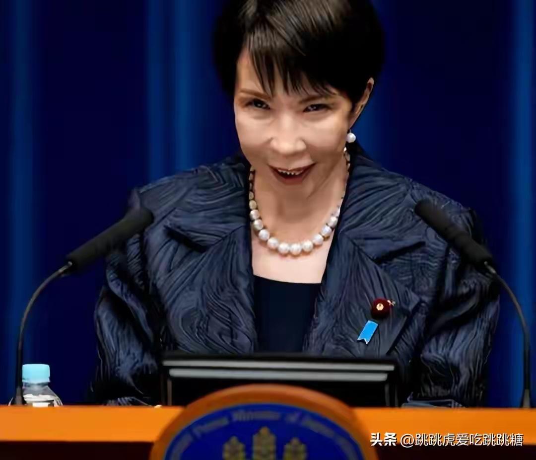 评论员：高市政府对拥核不装了

每年广岛、长崎核爆纪念仪式，原本是日本塑造反核受