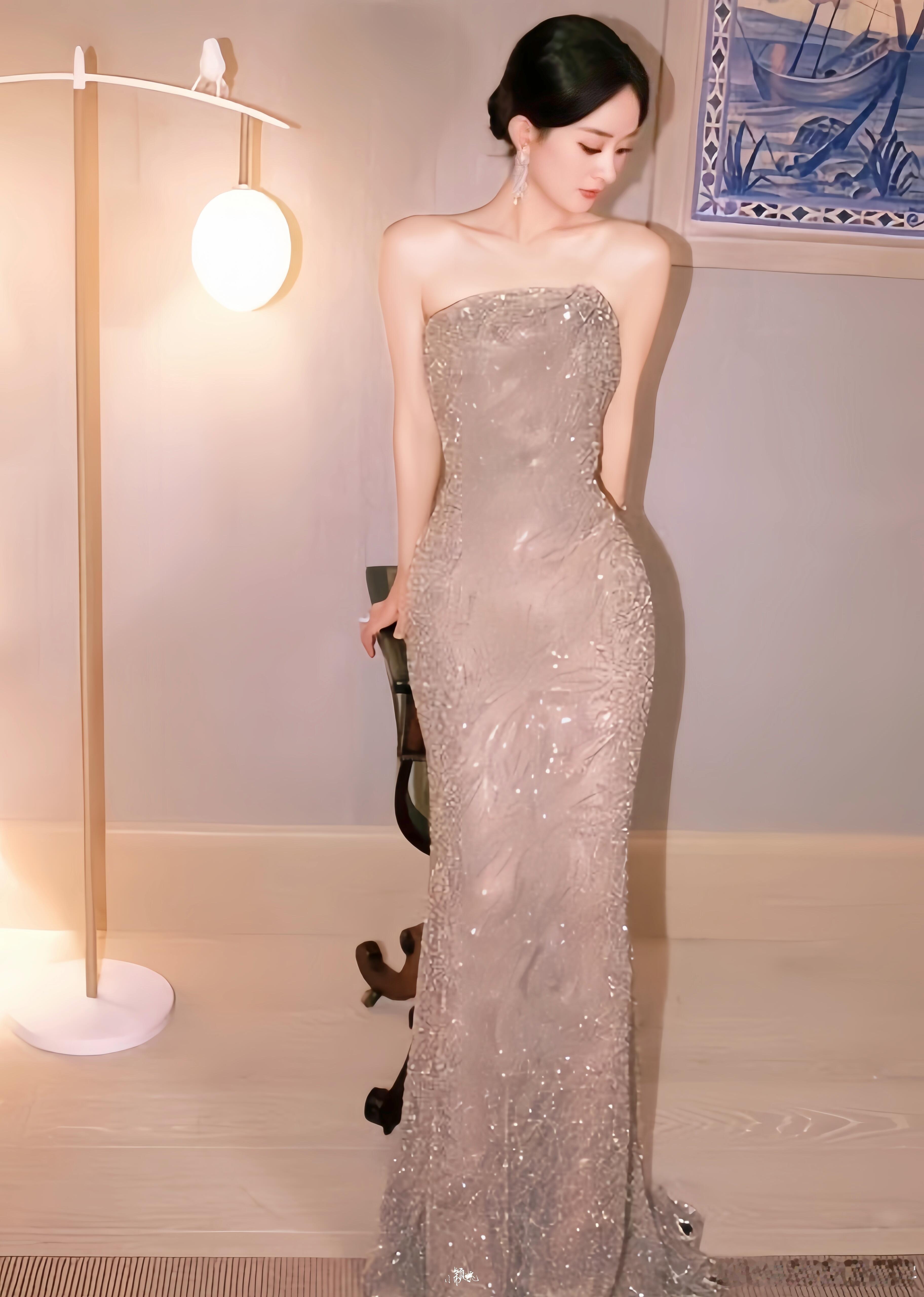大牌高定真是常看常惊艳赵丽颖Armani Privé 2025年春夏高定2025