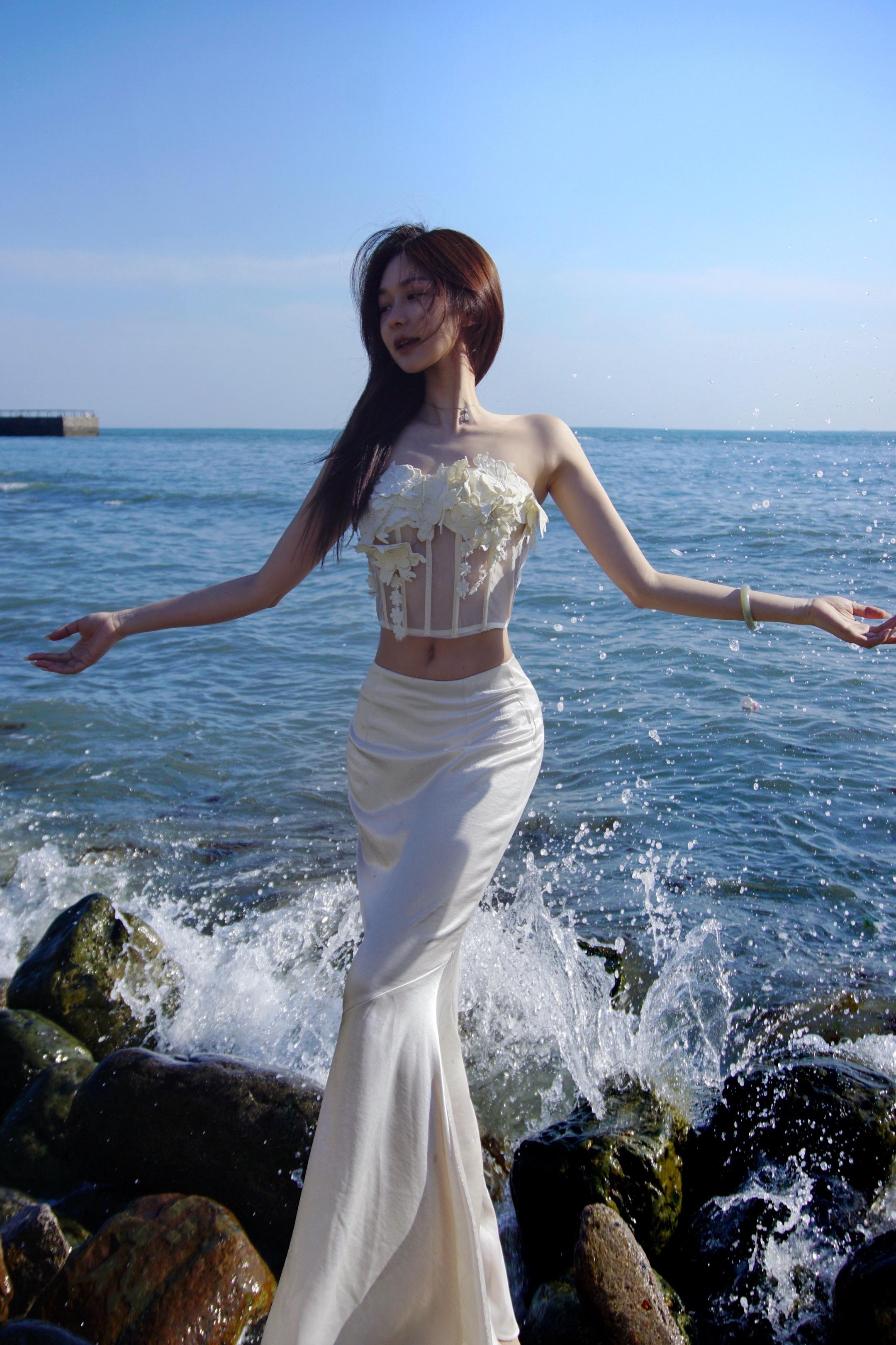 吹吹海风🌊……