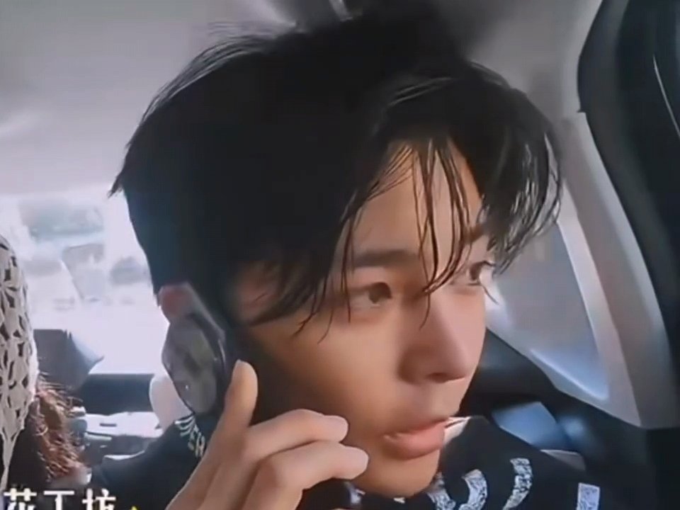 侯明昊又当翻译又当导游又当苦力给侯明昊累成当地人了侯明昊的天什么时候亮 ​​​