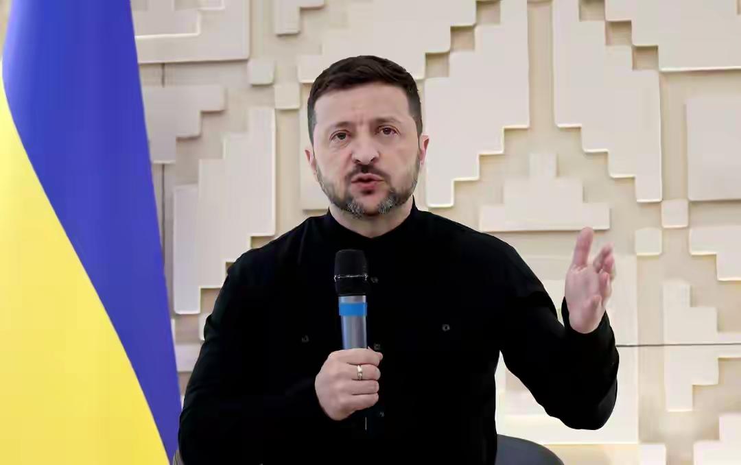 泽连斯基“碰瓷”中国可能有以下原因：

  • 离间中俄关系：西方宣传称俄罗斯能