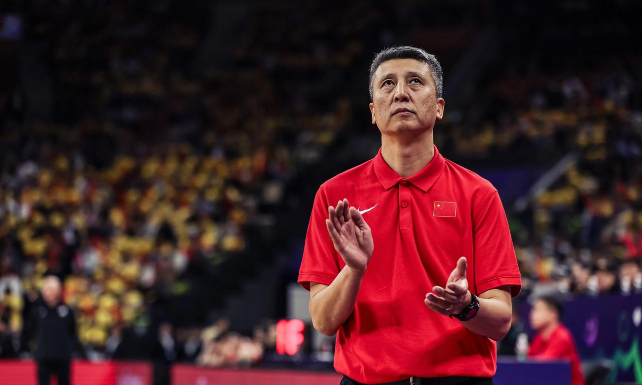 郭士强赌赢了！放弃得分王，男篮新名单揭露残酷真相，国家队不要明星要士兵。

这份