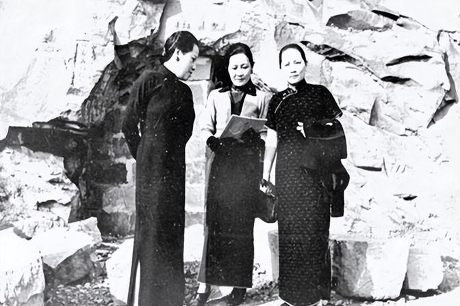 1939年，孔祥熙23岁长子，偷偷迎娶了妈妈宋霭龄40岁的牌友。得知消息，老两口