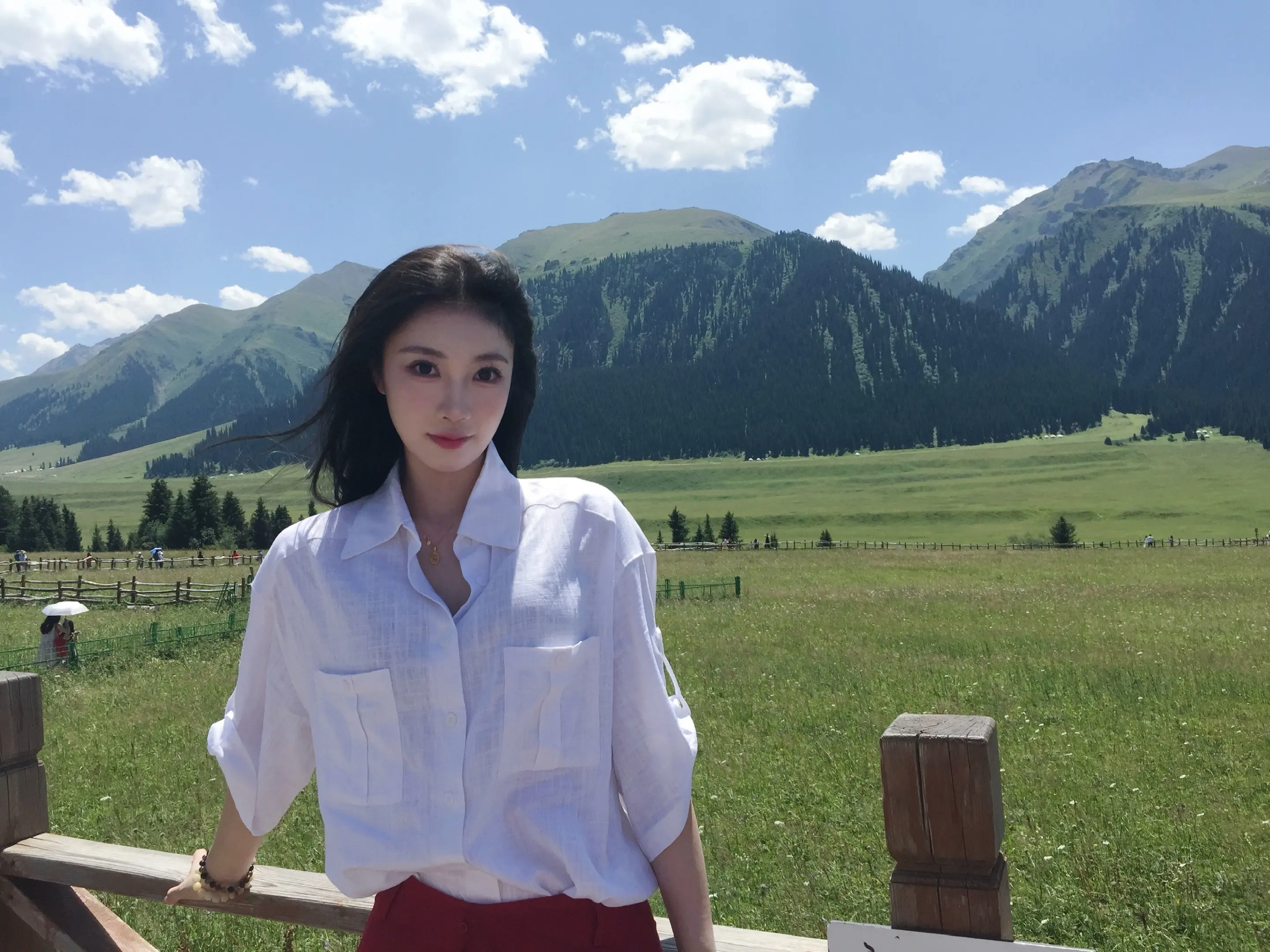 如果我不化妆 不洗头 不换漂亮的衣服 穿着睡衣就跑去见你的话 你还会想见我吗