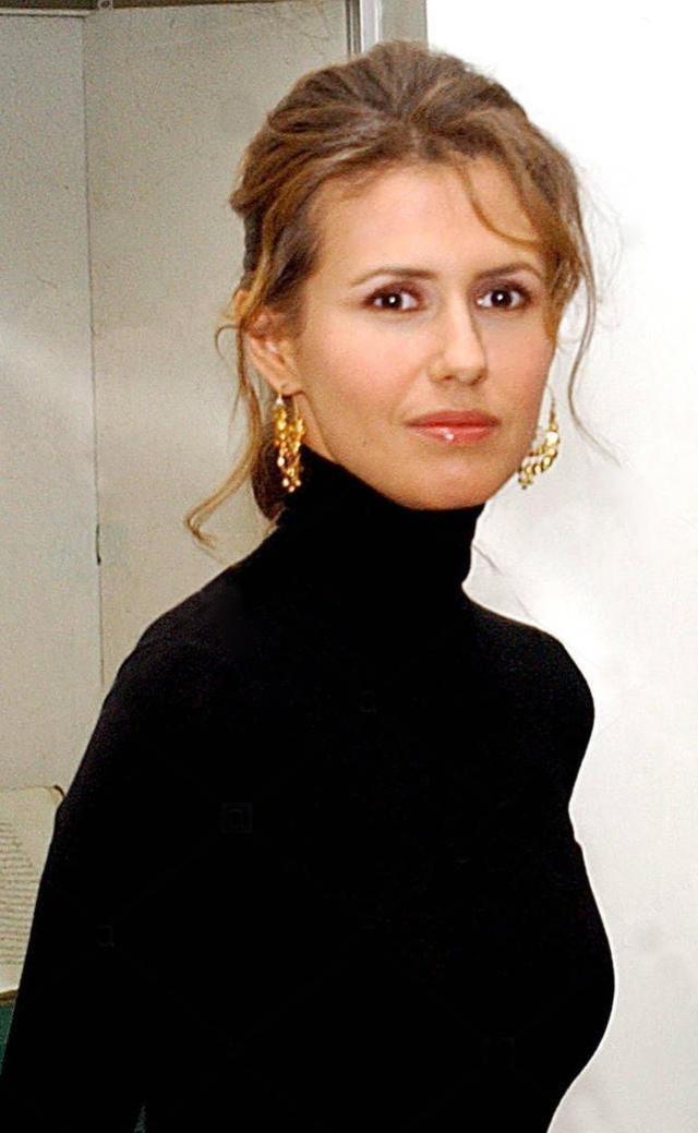 叙利亚总统夫人，
优雅得体，美丽善良。
她有东方戴安娜，沙漠玫瑰的美誉，真的名不