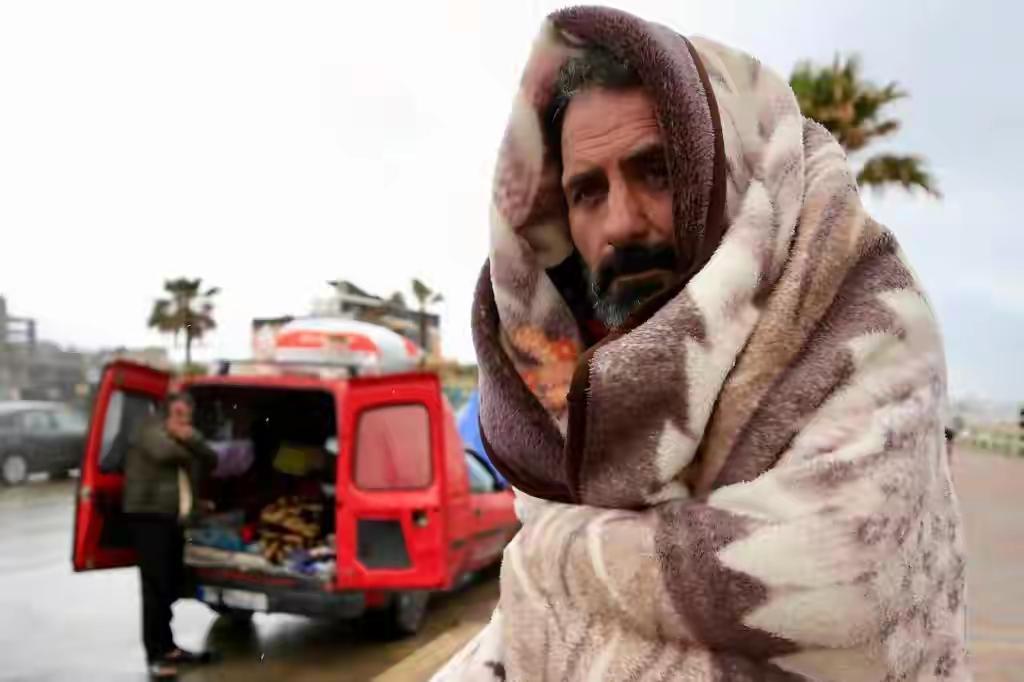 以色列执意扩大战火，西方五国罕见联手“踩刹车”

这局势真是瞬息万变。就在昨天（