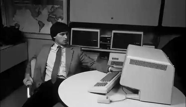 1922年，少妇将17岁的男孩藏进自家阁楼，整整十年， 丈夫在家浑然不觉，每天出