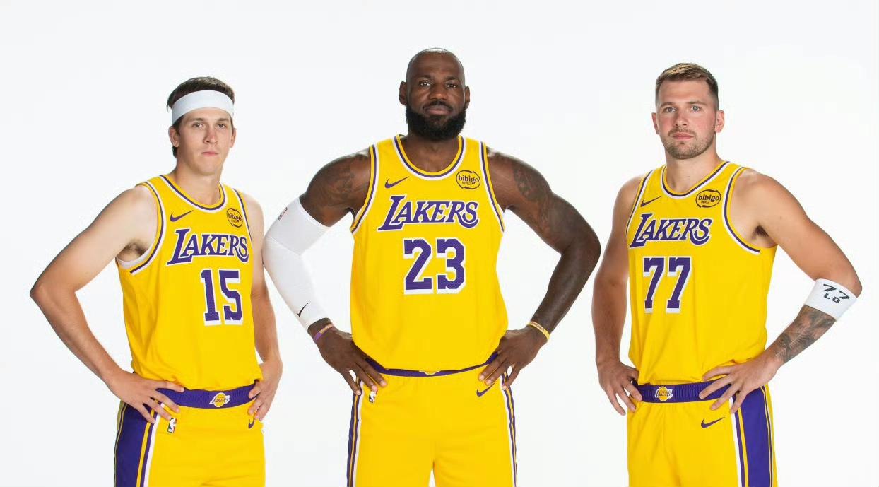 湖人三巨头就是伤病太多，否则真能成功。

本赛季统计詹姆斯+里夫斯+东契奇，同时