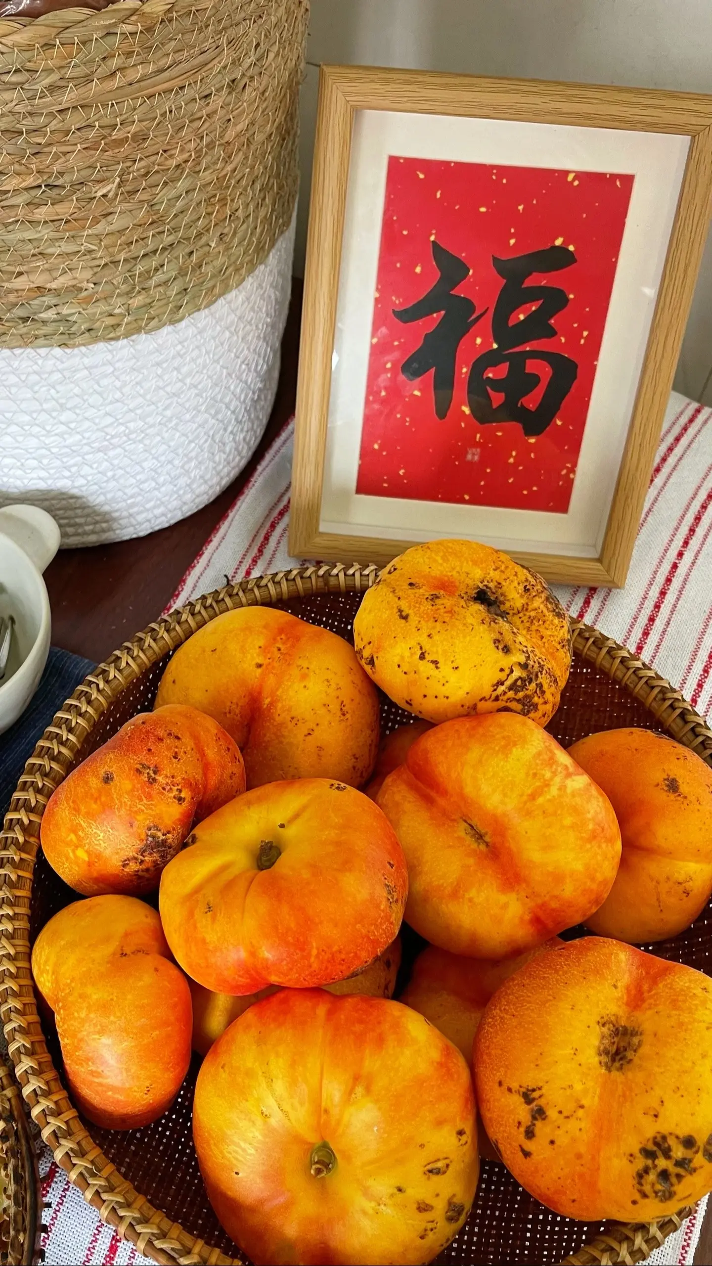 娃儿睡了…熬蜜桃果酱…