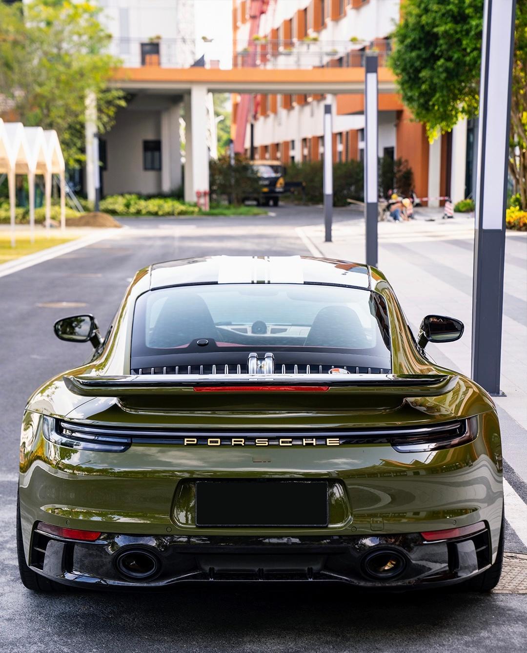 这颜色我真的爱！保时捷992 运动跑车中综合能力最完美的🚗 ​​​